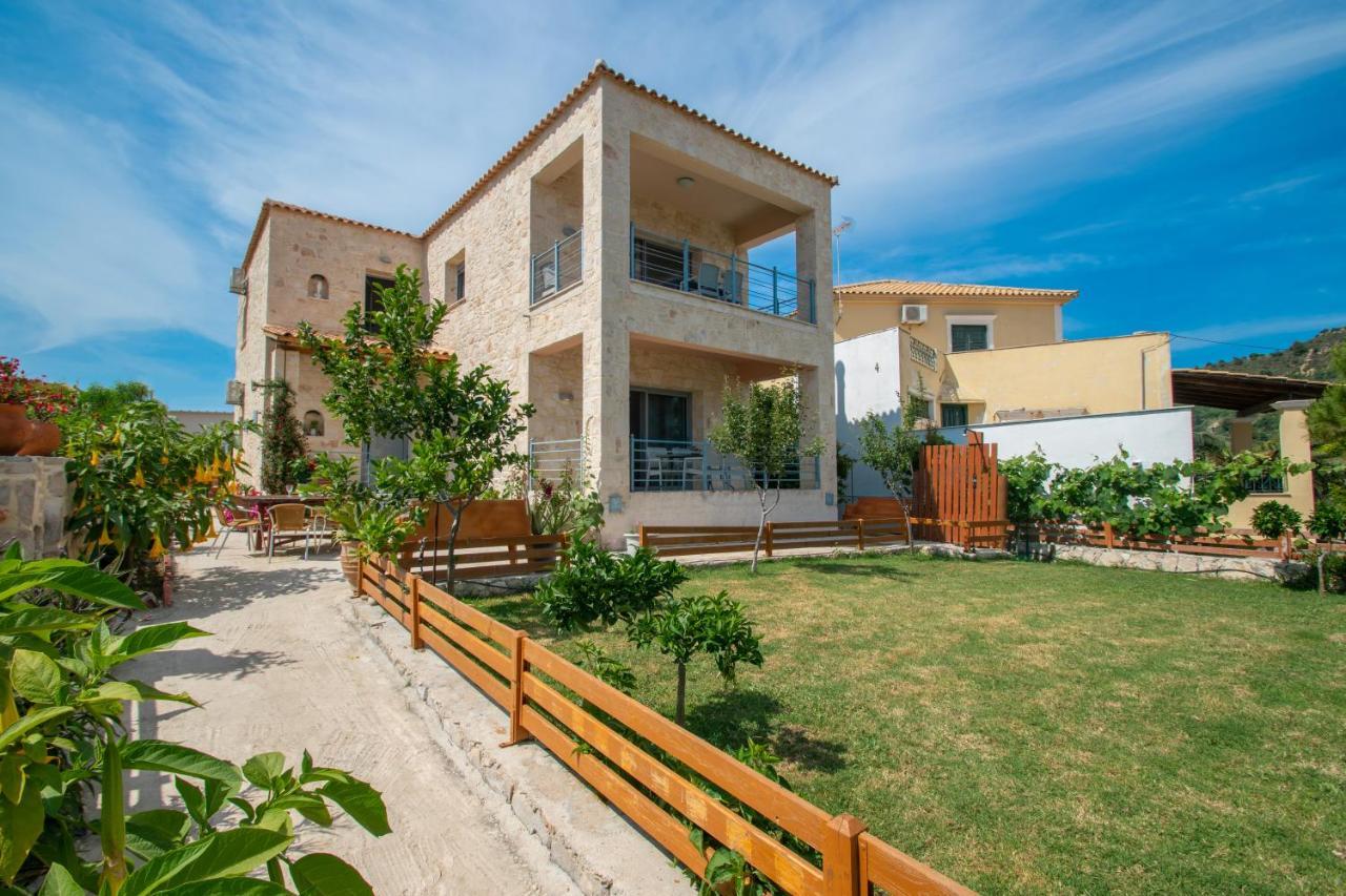 Liri'S Apartments Kalamaki  Exterior photo