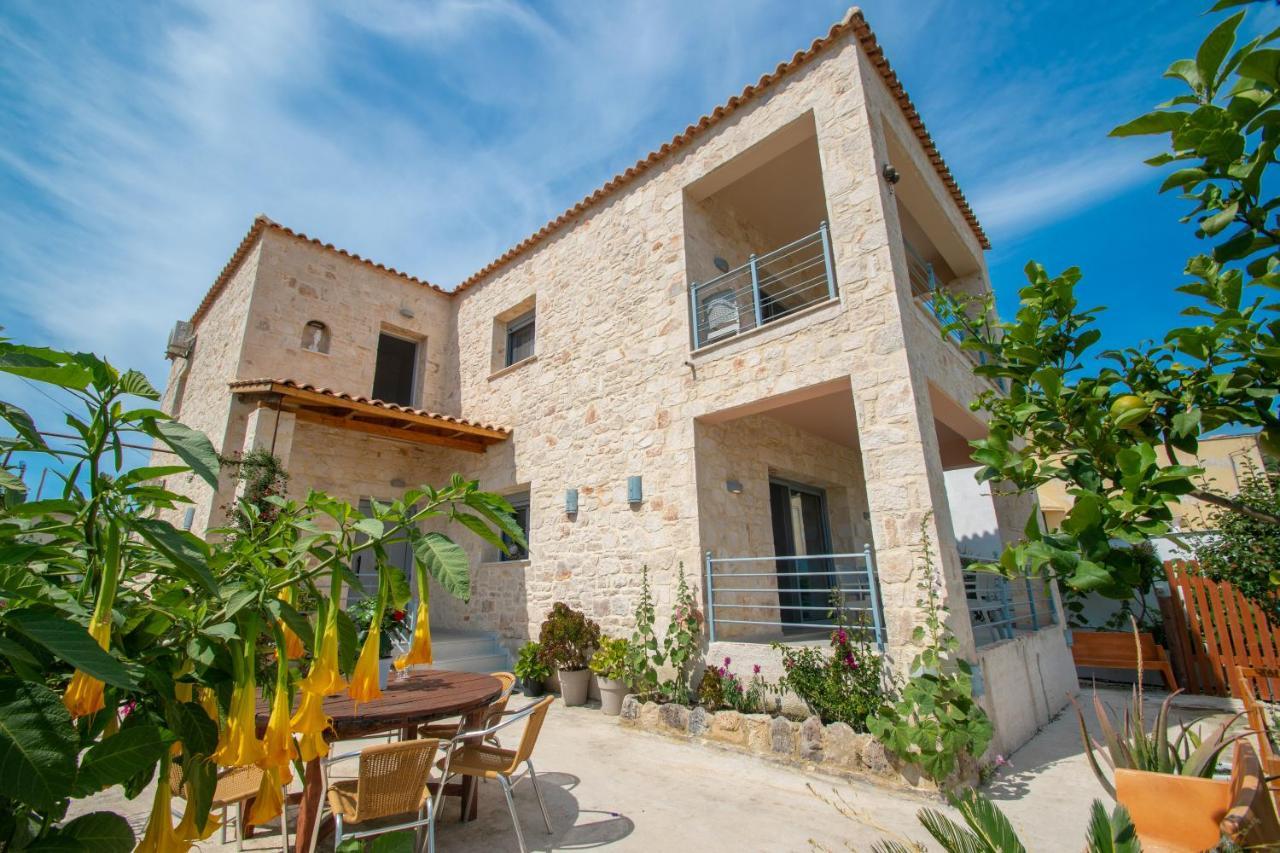 Liri'S Apartments Kalamaki  Exterior photo